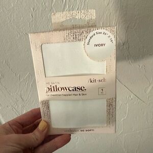 NWT Kitsch Satin Pillowcase in Ivory